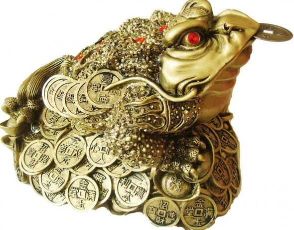 A three-legged toad attracts stable wealth and luck to your home.