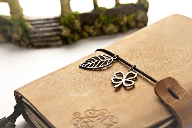 The clover decoration is perfect for attracting luck