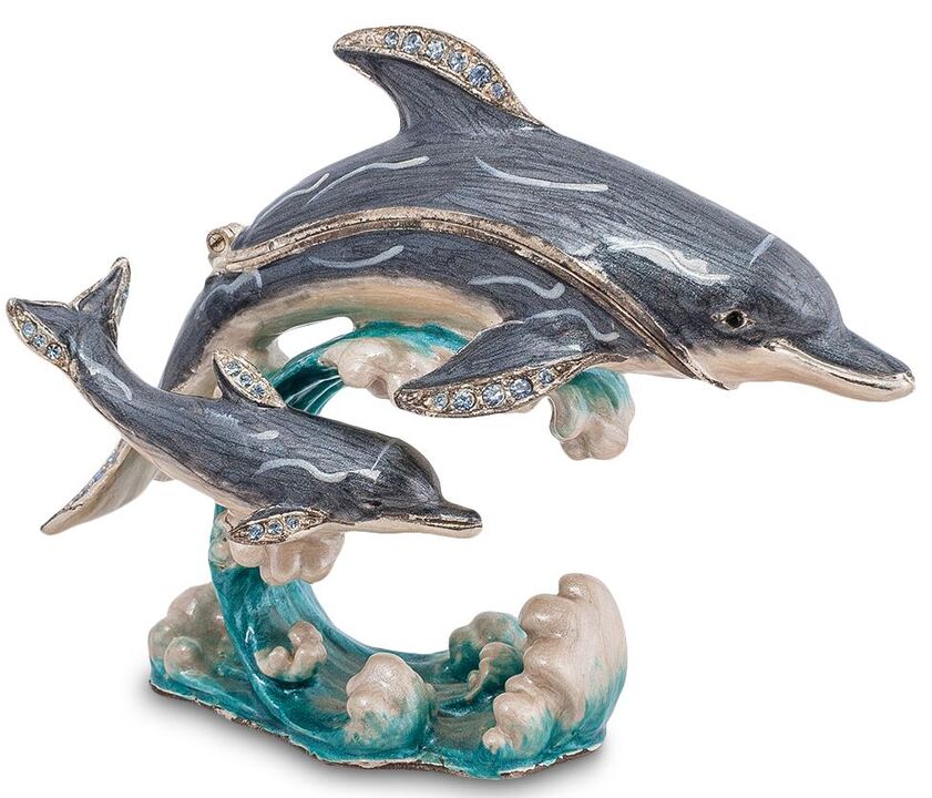 dolphin figure to attract luck